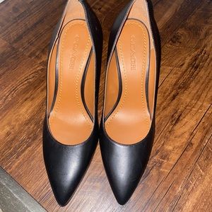 Coach pumps